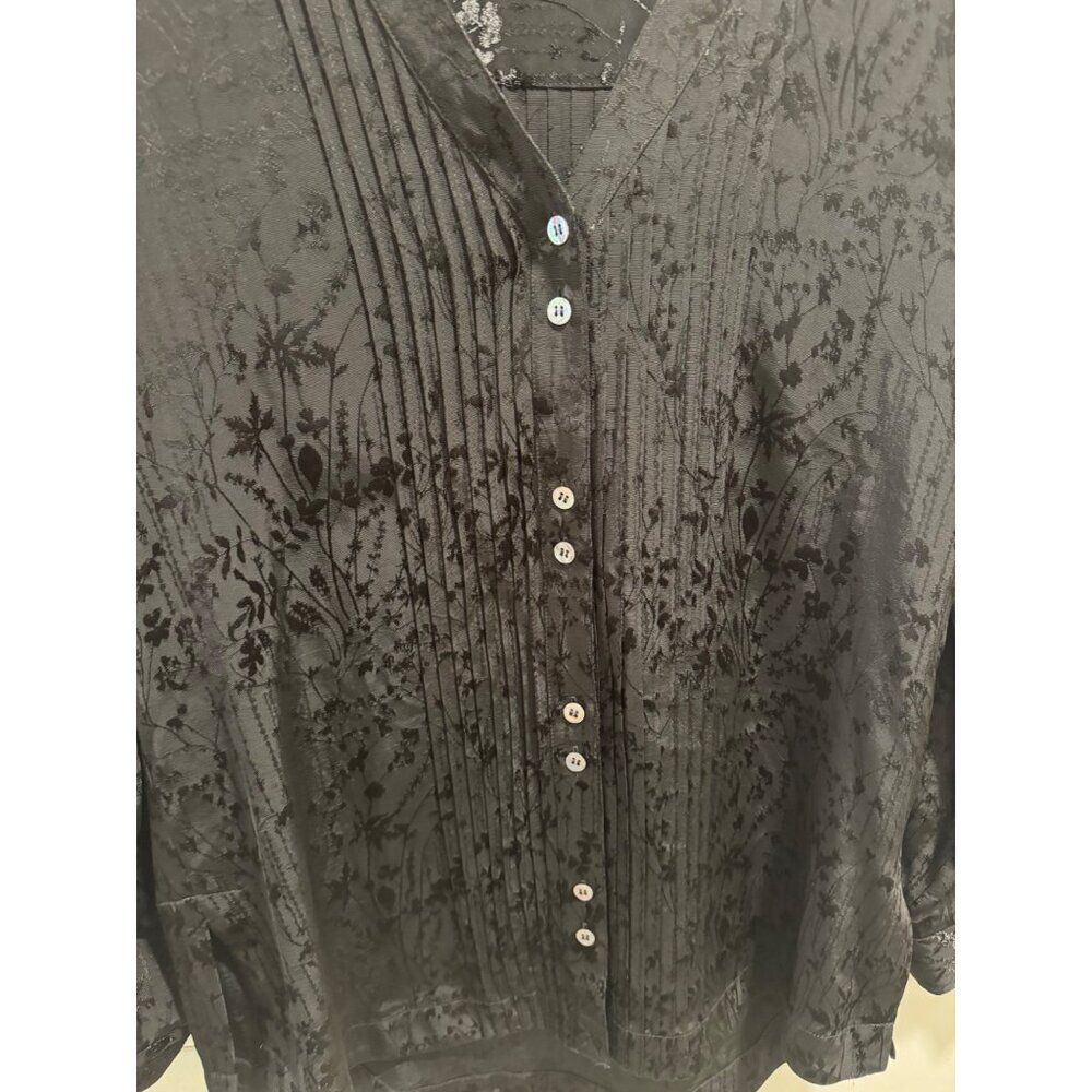 Soft Surroundings Sistine Floral Embroidery Jacquard Pintuck Shirt Black Small - Picture 3 of 8